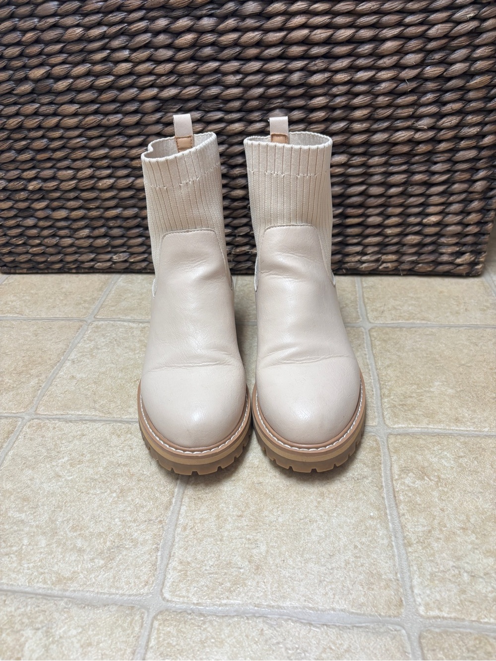 Oasis Society Neutral Cream Women's Knit-Top Leather Ankle Boots